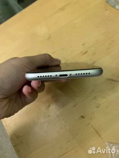 Телефон iPhone Xr 128
