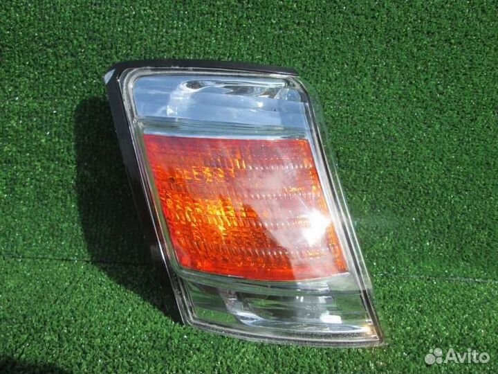 Габарит правый Toyota Gaia ACM10