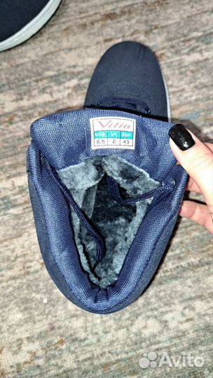 Мужские зимние кроссовки 43 размер новые