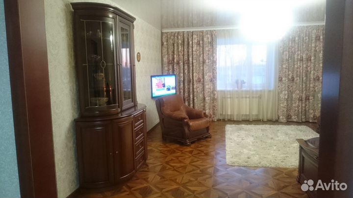 Буфеты серванты горки