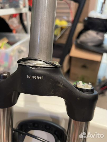 Вилка от SR Suntour XCR RL-R 28