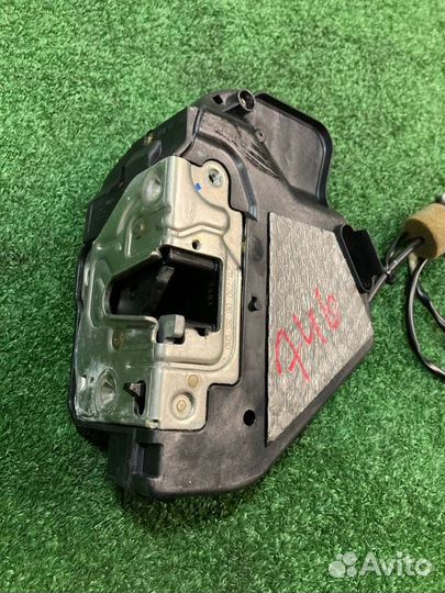 Замок двери задний правый Mercedes-Benz E-Class