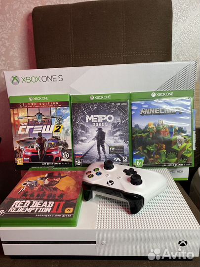 Xbox One S 1tb с играми