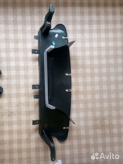 Пыльник бампера (радиатора) на ford