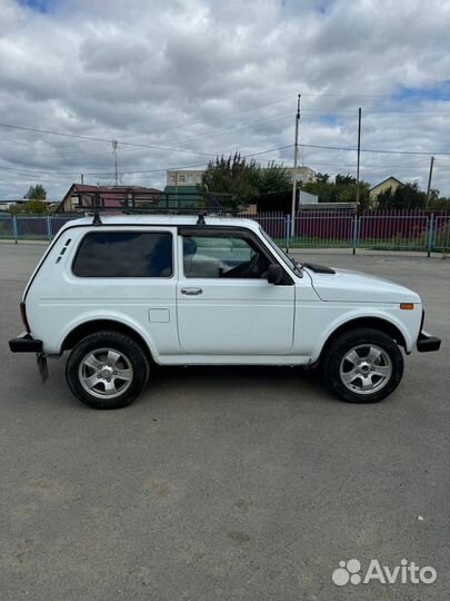 LADA 4x4 (Нива) 1.7 МТ, 2014, 210 000 км