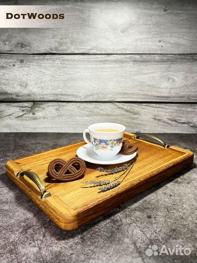 Поднос из массива дуба с ручками 25*35
