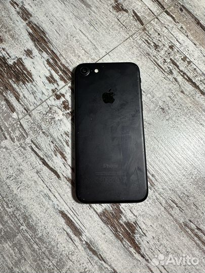 Телефон iPhone 7 128gb