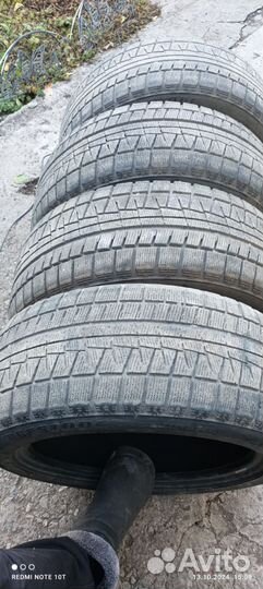 Bridgestone Blizzak Revo GZ 225/50 R17