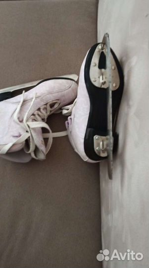 Коньки фигурные Roces p.37 (23,5см)