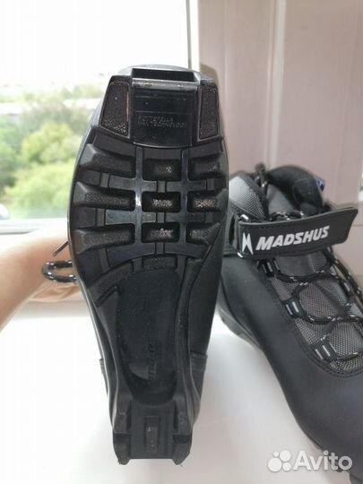 Горные лыжи 140, палки, ботинки