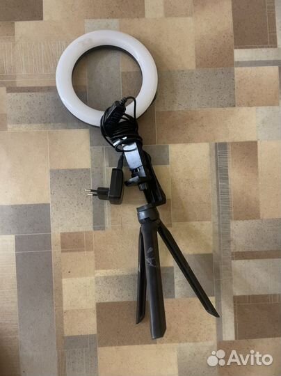 Кольцевая лампа