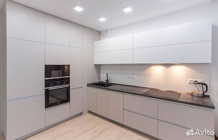 Кухня в потолок на заказ