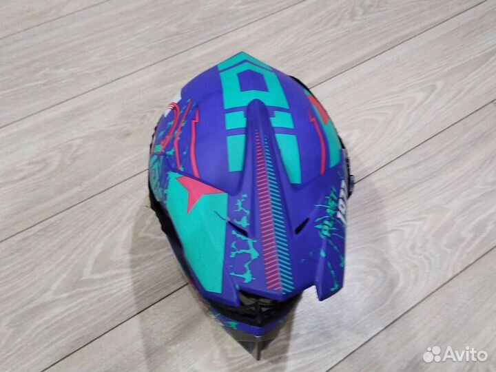 Кроссовый шлем