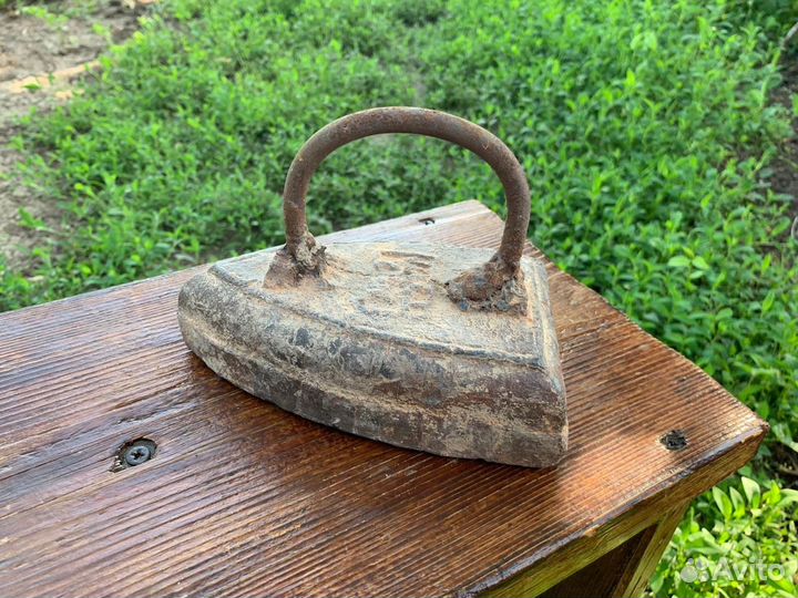 Утюг старинный