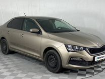 Skoda Rapid 1.6 AT, 2020, 70 950 км, с пробегом, цена 1 680 000 руб.