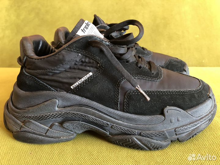 Редкие кроссовки Balenciaga Triple S 2018 года min