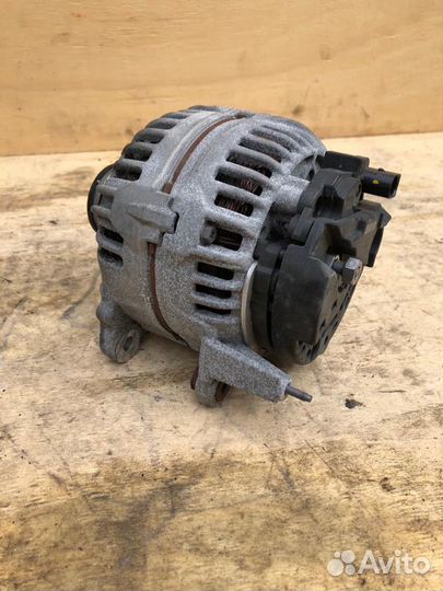 Генератор VW Passat B7 140A Valeo