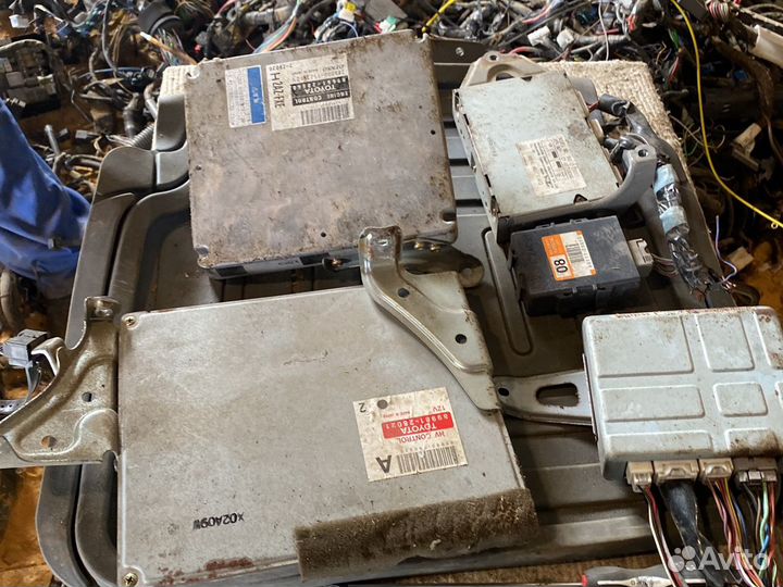 Блоки Toyota Estima