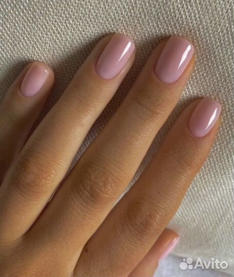 Педикюр с покрытием лаком