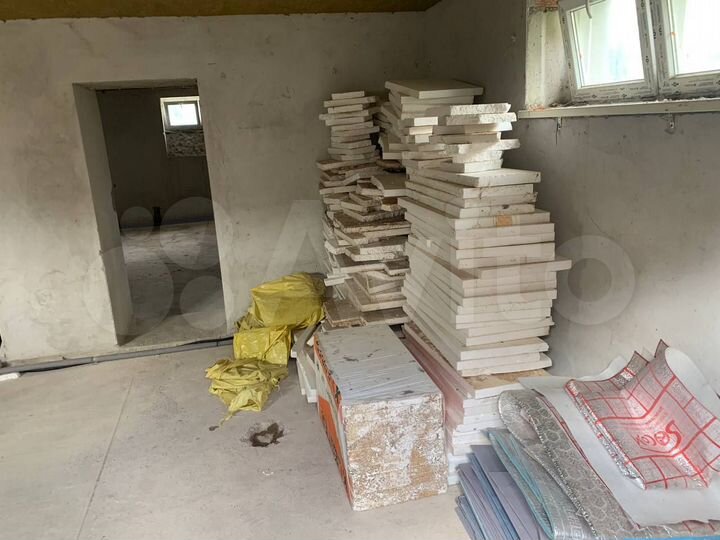 Помещение свободного назначения 215.3 м²