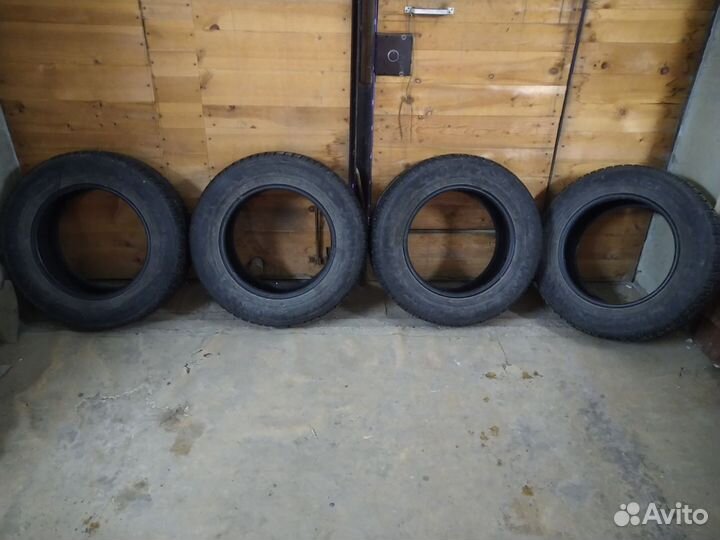 Nokian Tyres Hakkapeliitta 7 215/65 R16