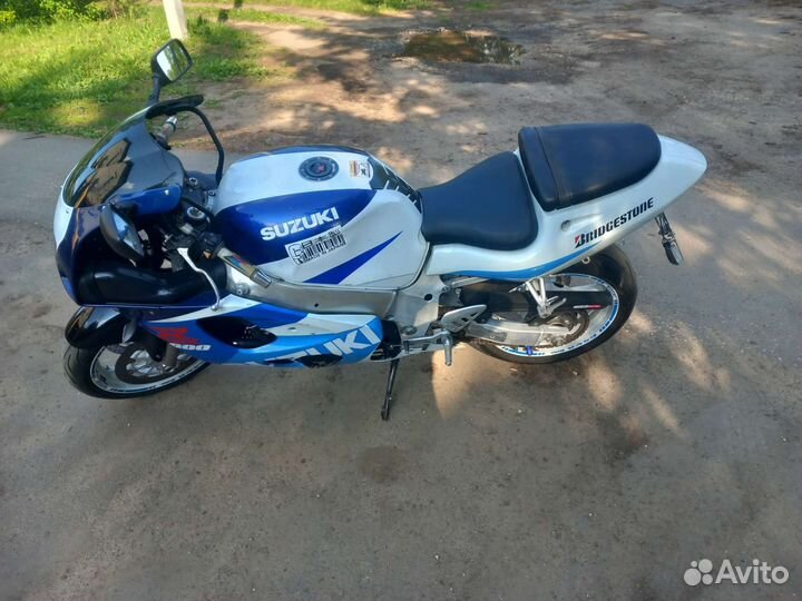 Suzuki gsx r 600 srad