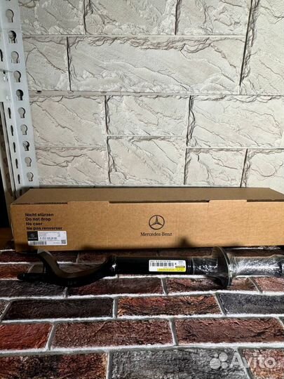 Амортизатор правый Mercedes GLC A2533202800