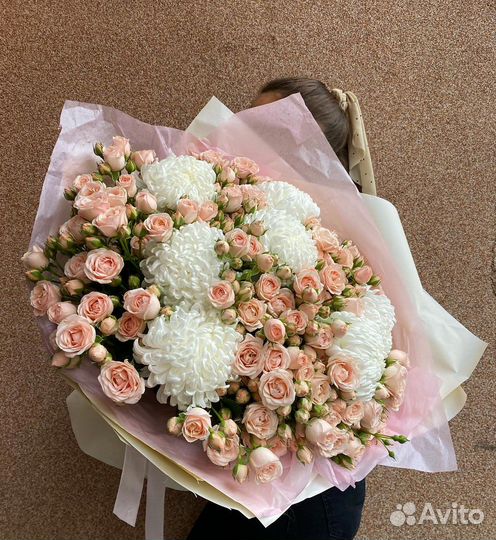 Букет кустовых роз