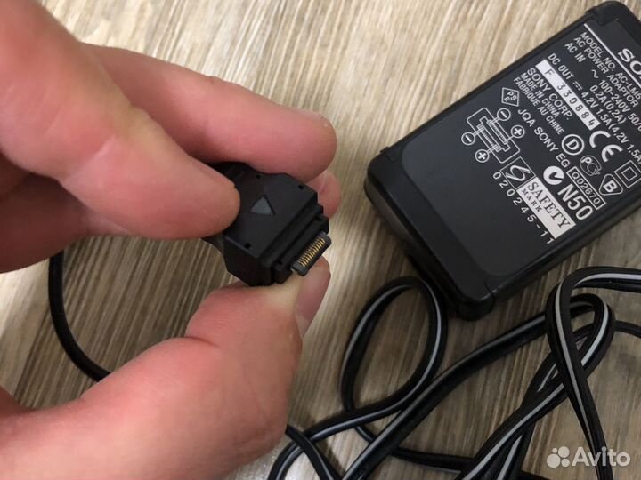 Док-станция и блок питания для фотоаппарата