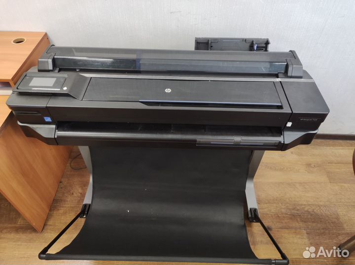 Широкоформатный принтер HP designjet 520