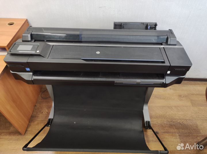 Широкоформатный принтер HP designjet 520