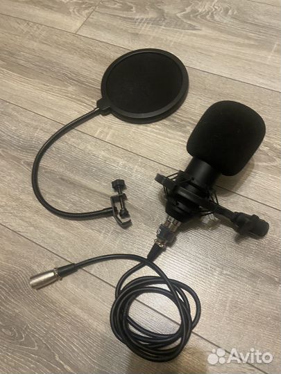 Студийный микрофон bm 800 xlr