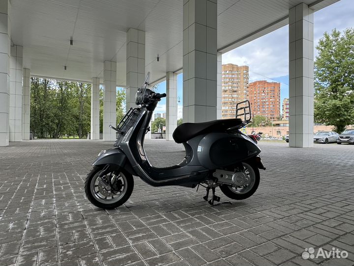 Vespa Primavera 50 Touring, 2023