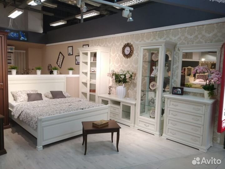 Тумба под тв массив Бука