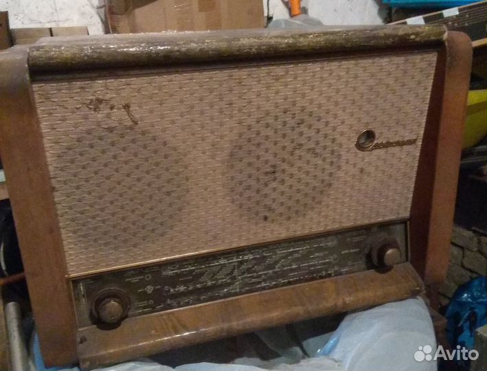 Сетевая ламповая радиола 