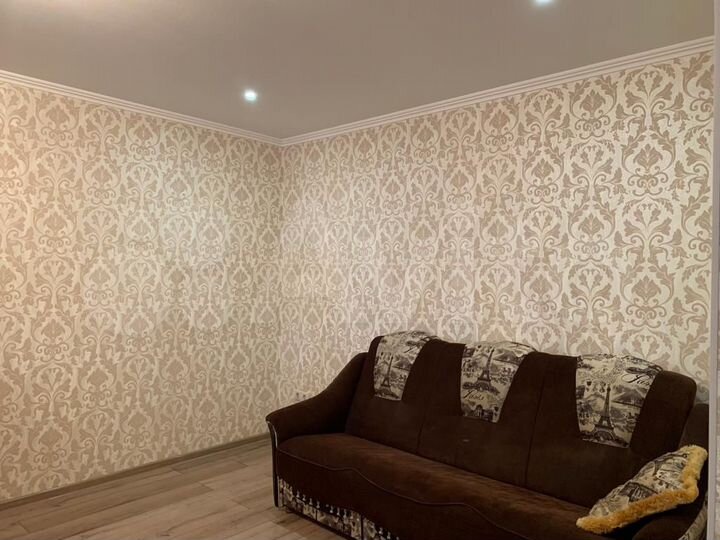 2-к. квартира, 53 м², 1/9 эт.