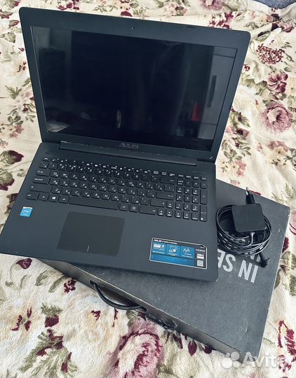 Ноутбук Asus F553M