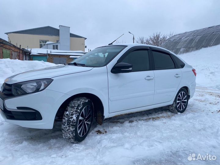 LADA Granta 1.6 МТ, 2022, 32 000 км