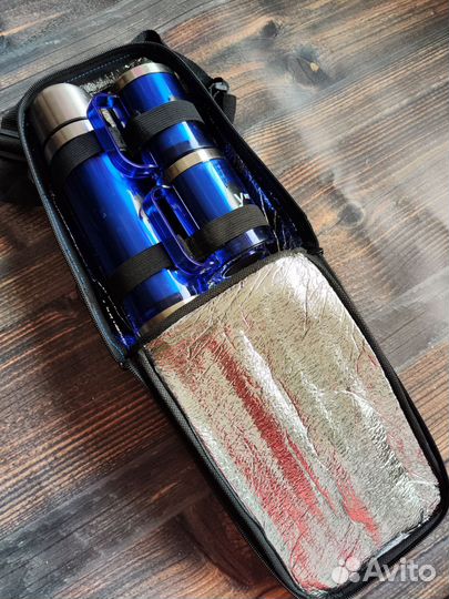 Термос с 2 кружками в термосумке