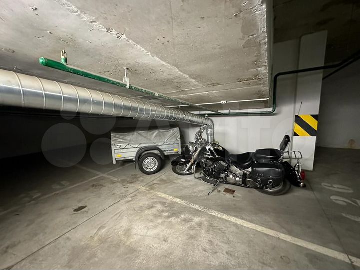 Машиноместо, 11 м²