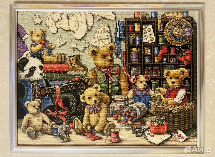 Картина вышивка крестом в рамке 