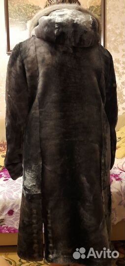 Продам мутоновую шубу б/у