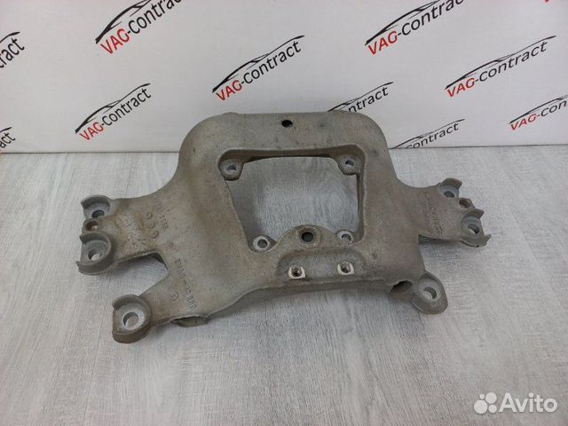 Кронштейн АКПП задний Audi A6 C6 2.8 ccda 2010