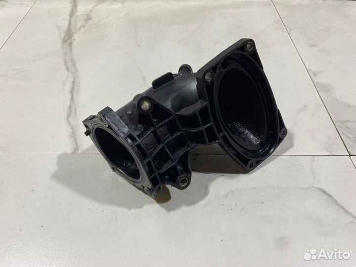 Патрубок впускного коллектора Mercedes OM651