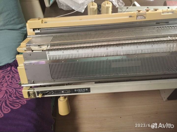 Вязальная машинка Зингер 700-60