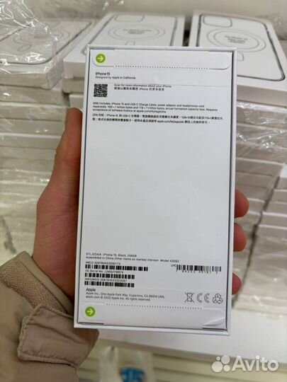 iPhone 15, 256 ГБ