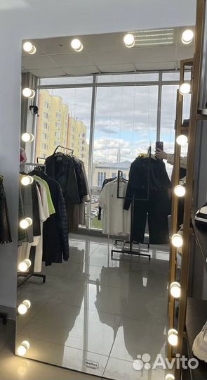 Зеркало с лампочками