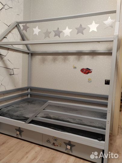 Детская кровать домик с матрасом