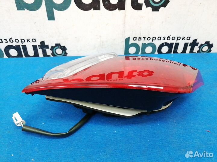 Фонарь в крышку багажника левый 81591-60210 Toyota