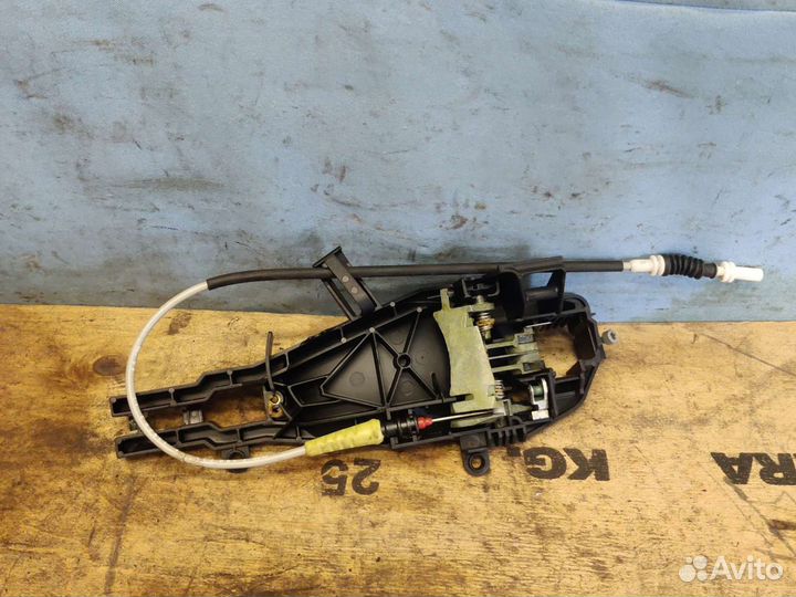 Кронштейн ручки задней правой двери BMW X5 E70